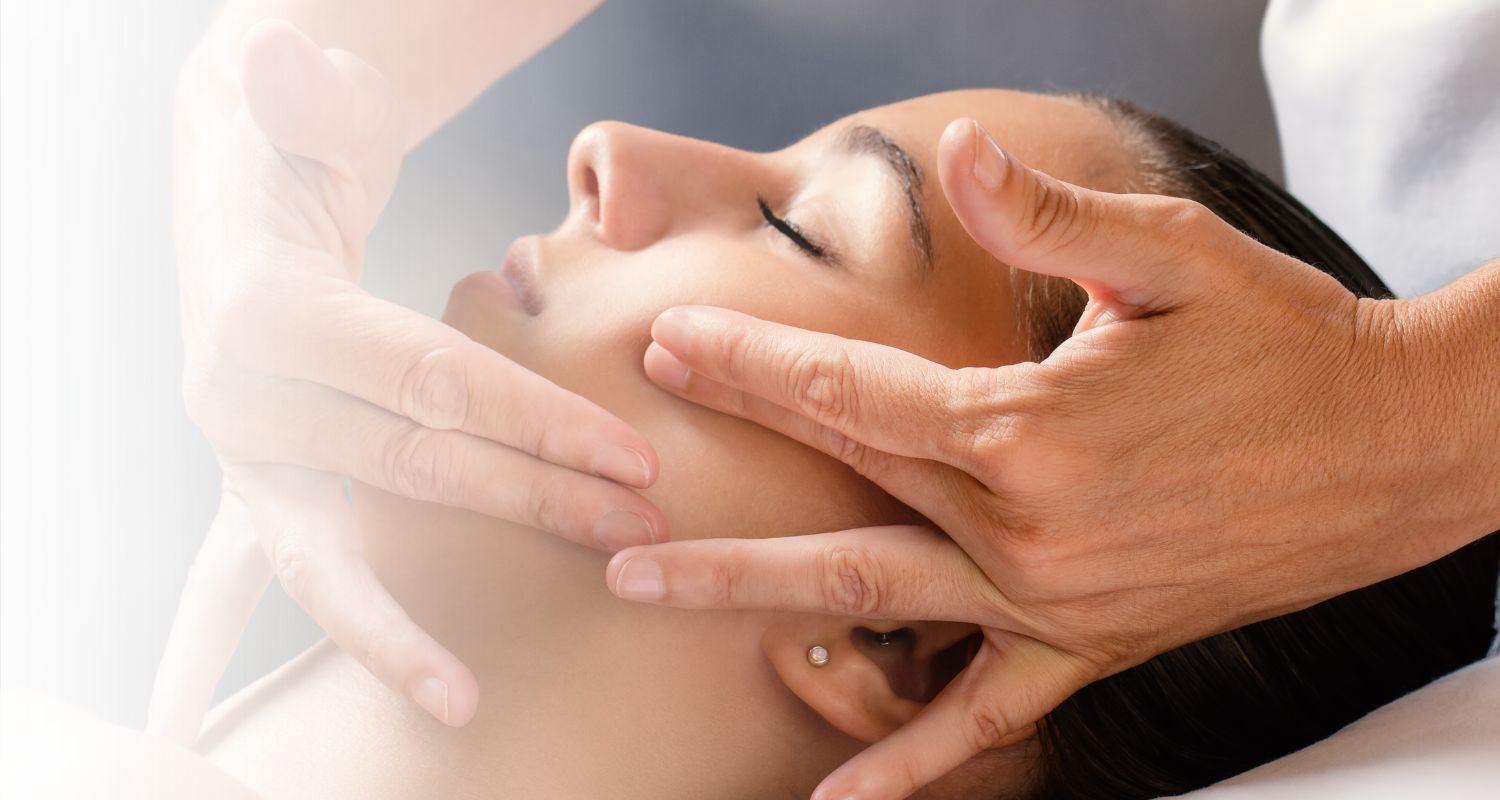 Beauty Makeup and Skincare Training